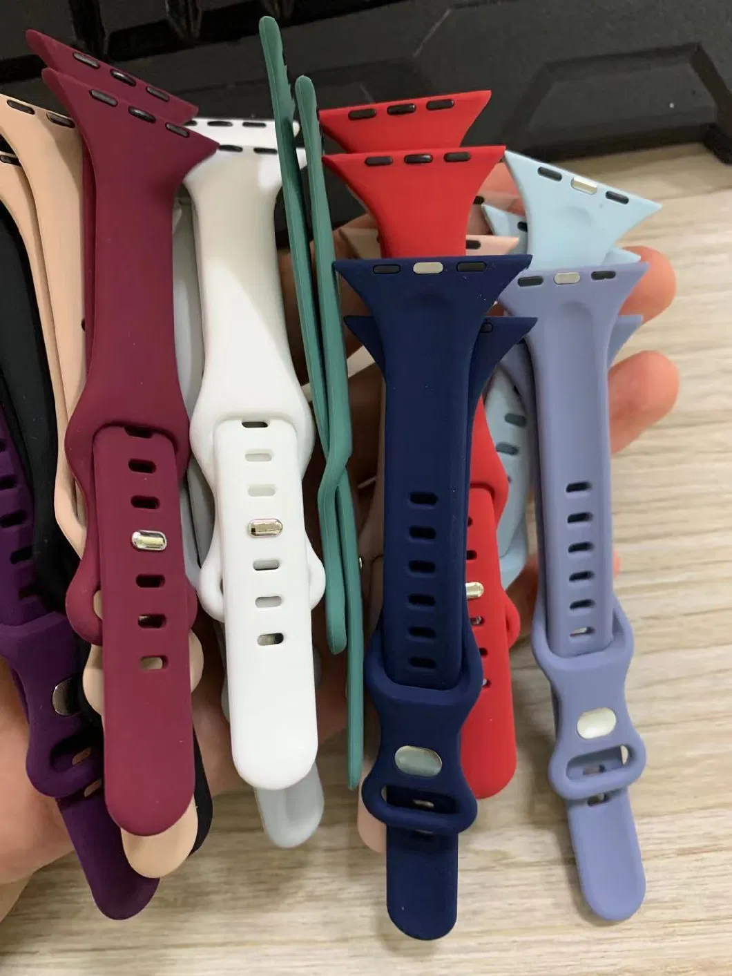 2021 New Wholesale Watch Strap Silicone Sport Smart Watch Band Accessories Multi-Color for Apple Watch